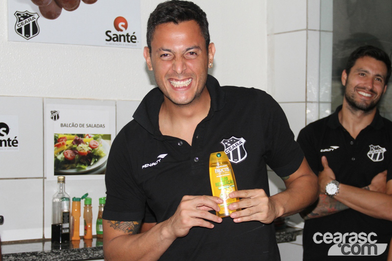 [13-04] Bí-O envia brindes para o elenco - 4