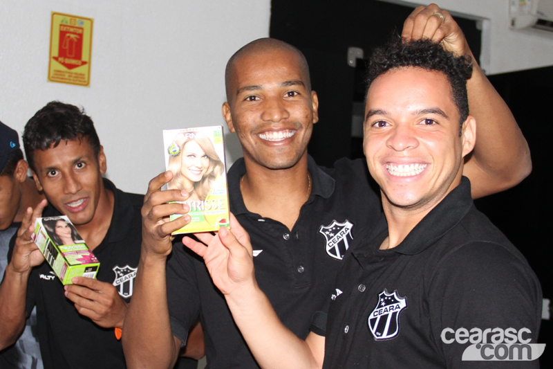 [13-04] Bí-O envia brindes para o elenco - 8