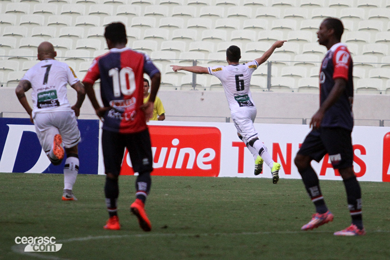 [23-08] Ceará 4 x 3 Paraná - 01 - 23