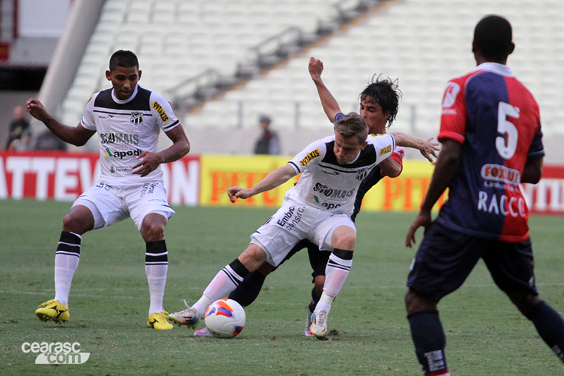 [23-08] Ceará 4 x 3 Paraná - 01 - 26