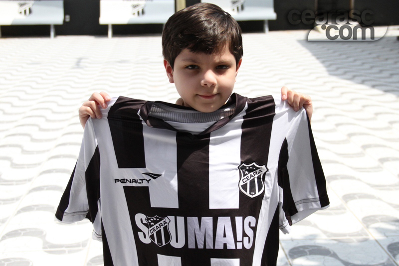 [03-09] Pedro Guilherme visita o clube - 26