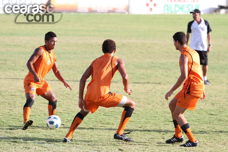 [19-10] Treino Coletivo - Finalizações - 14