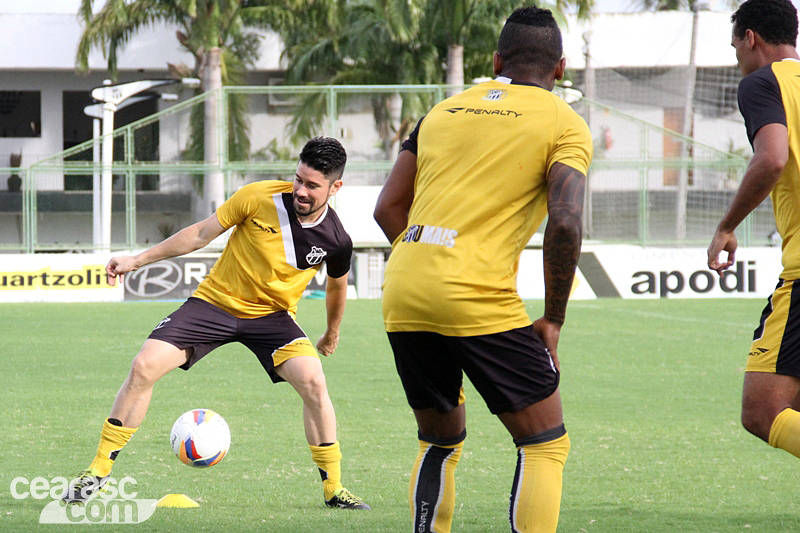 [24-02] Treino tático + finalizações - 9