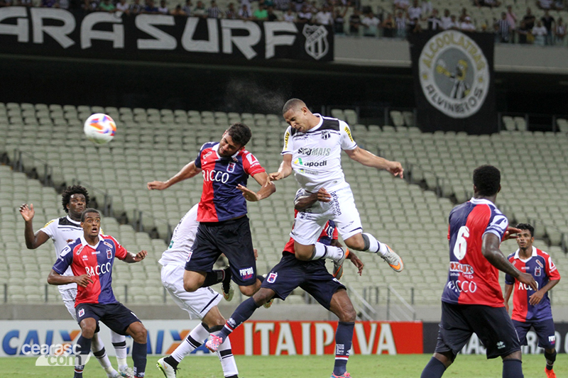 [23-08] Ceará 4 x 3 Paraná - 02 - 14