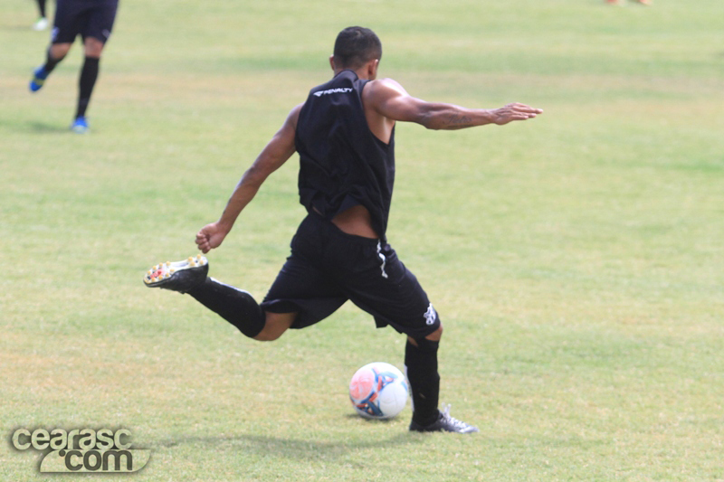 [25-10] Treino técnico + finalização - 1