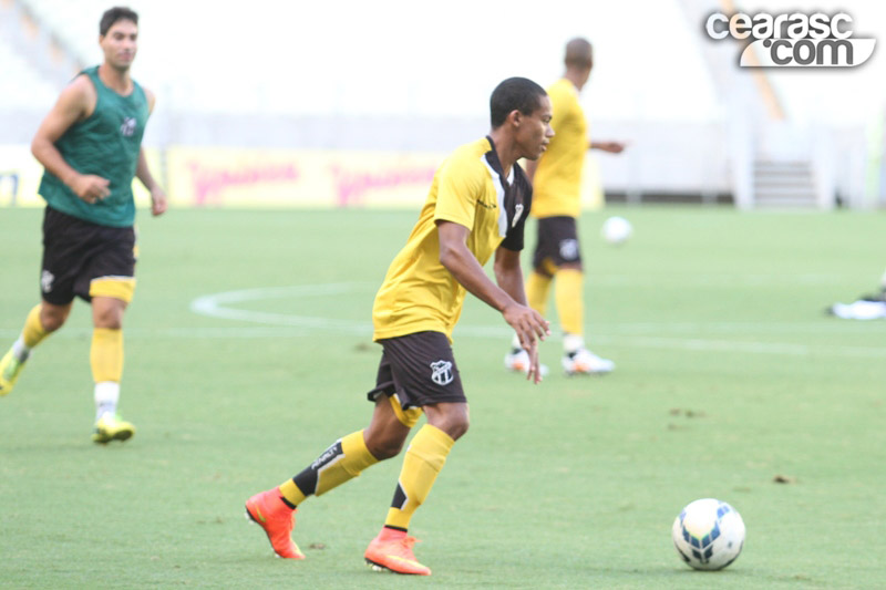 [02-09] Treino técnico e tático - Castelão - 16