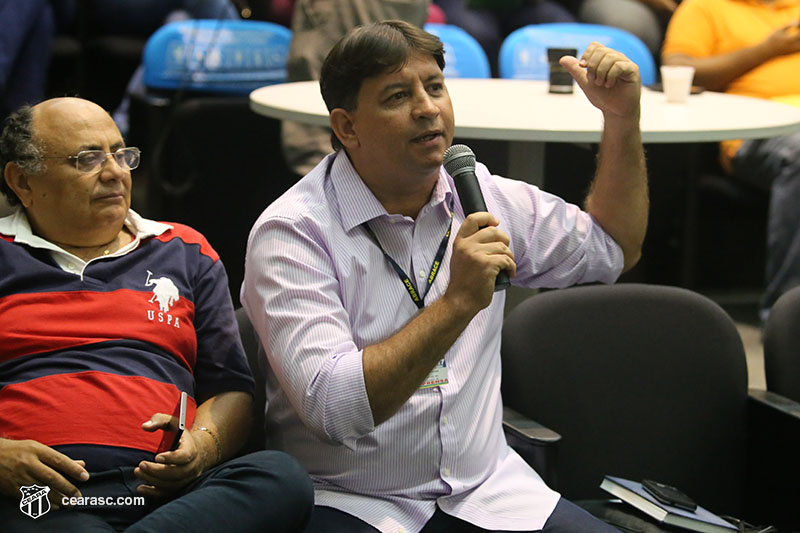 [30-08-2017]   Seminário - Jogando pela Paz no Futebol - 14