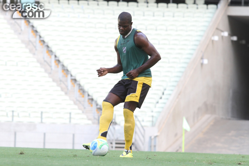 [15-10] Treino coletivo - Castelão - 9