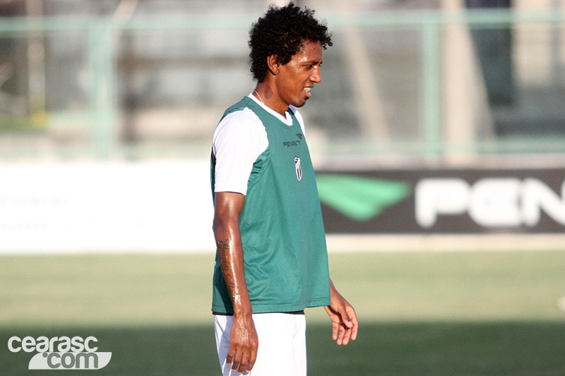 [16-06] Treino de passes e finalizações - 4