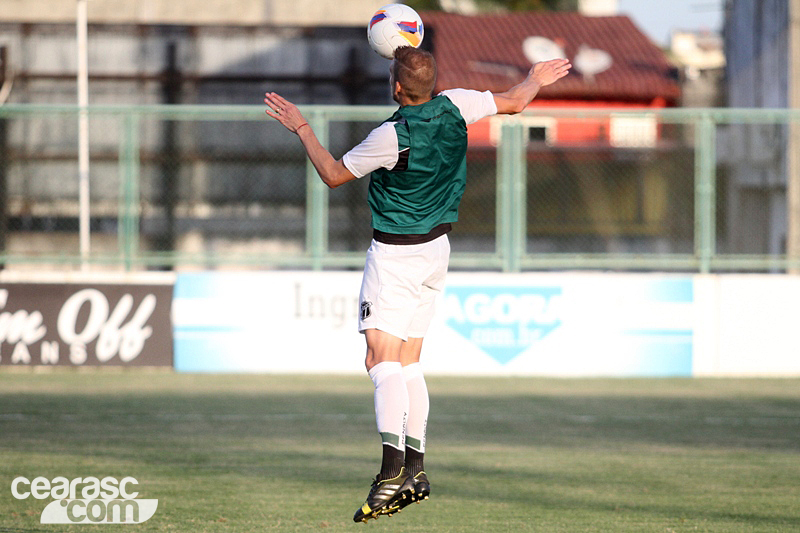 [16-06] Treino de passes e finalizações - 10