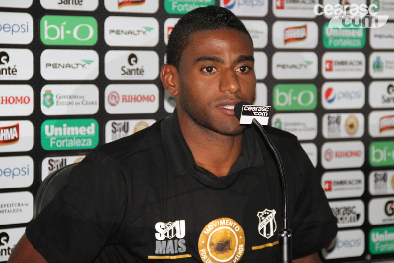 [25-06] Apresentação de Rychely - 1