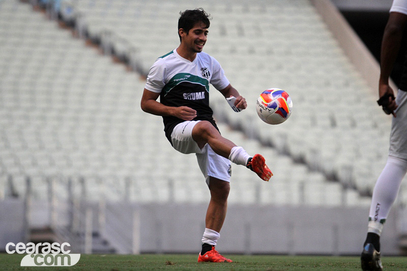 [18-06] Treino coletivo - Castelão - 10