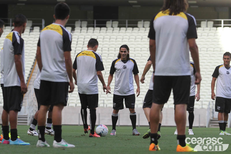 [05-08] Treino técnico + tático - Castelão - 1