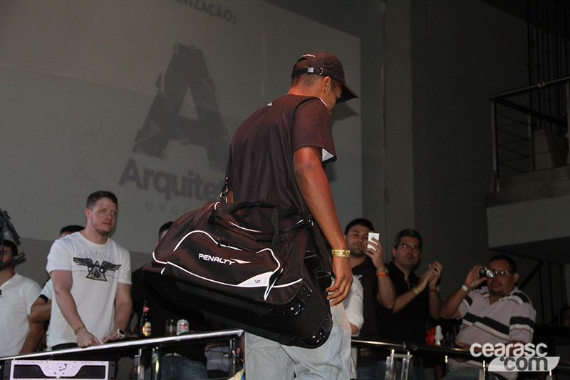 [26-02] Lançamento dos uniformes 2015 - Desfile - 7