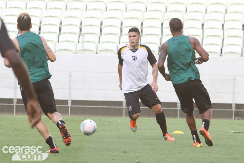 [05-08] Treino técnico + tático - Castelão - 6