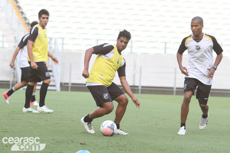 [05-08] Treino técnico + tático - Castelão - 8