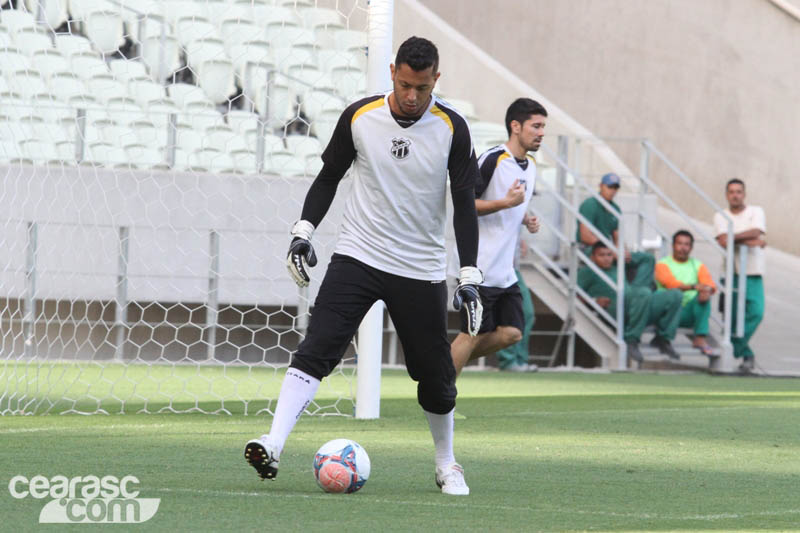 [05-08] Treino técnico + tático - Castelão - 13