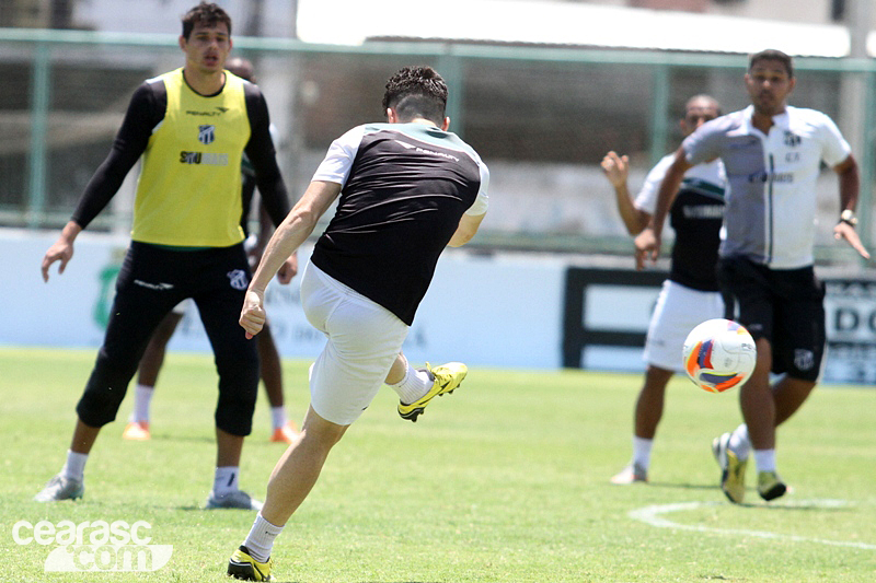 [10-10] Treino técnico + tático - 12