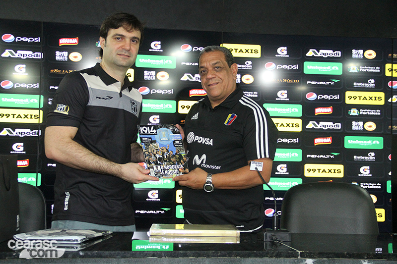 [10-10] Seleção Venezuelana treina em Porangabuçu - 22