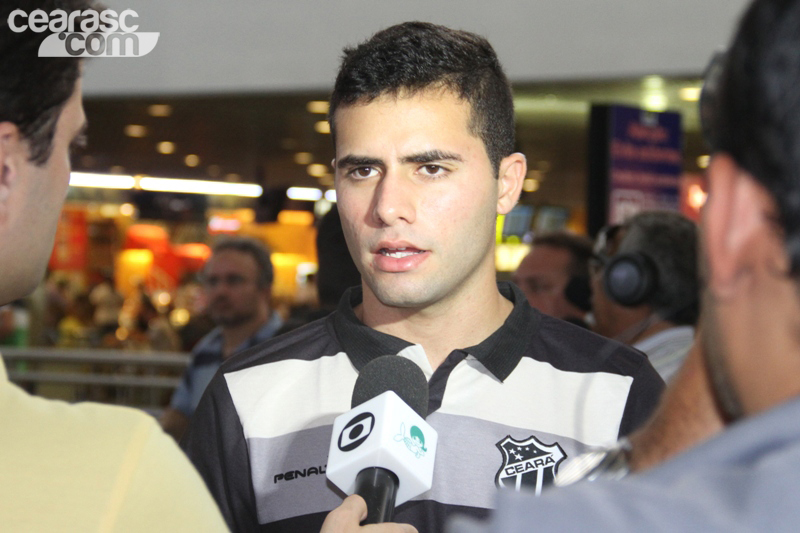 [04-09] Ceará segue viagem para SP - 7