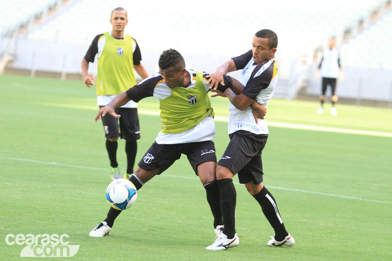 [10-01] Treino coletivo - Arena Castelão - 7