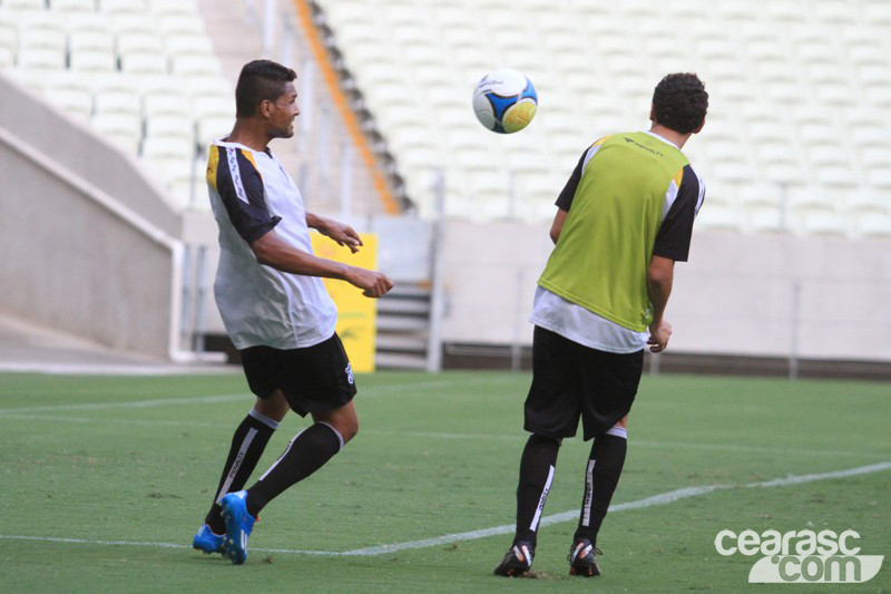 [10-01] Treino coletivo - Arena Castelão - 19