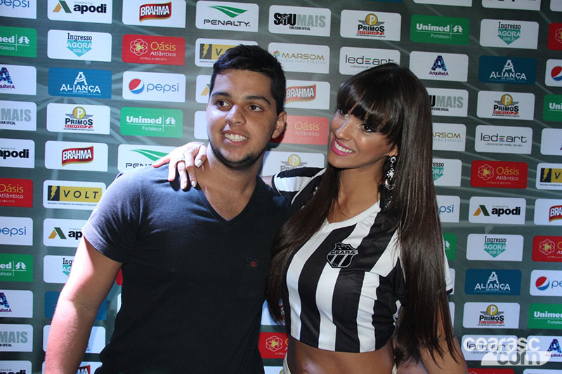 [26-02] Lançamento dos uniformes 2015 - Carol Dias 02 - 22