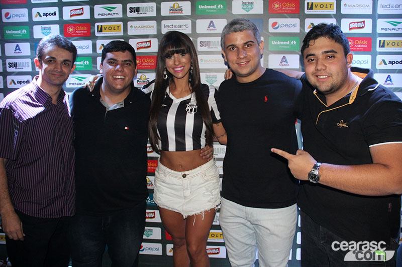 [26-02] Lançamento dos uniformes 2015 - Carol Dias 02 - 30