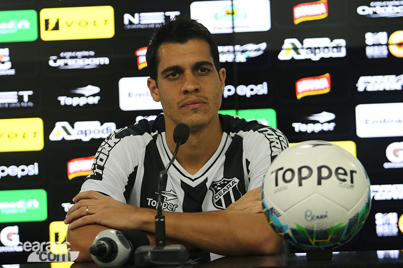 [11- 01-2017] - Entrevistas Coletiva - Felipe Menezes e Lucas - 6