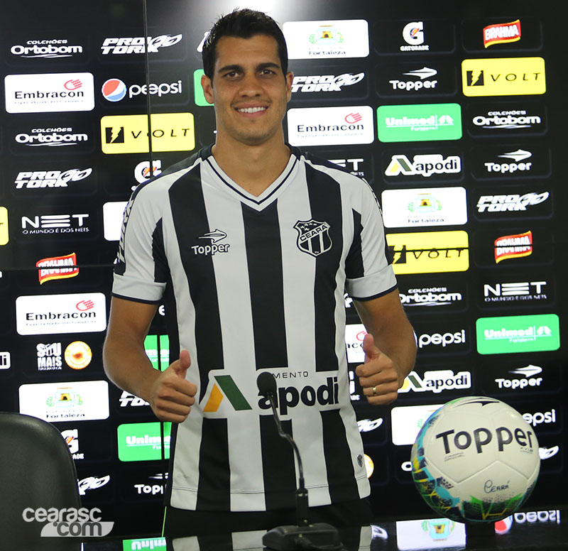 [11- 01-2017] - Entrevistas Coletiva - Felipe Menezes e Lucas - 11