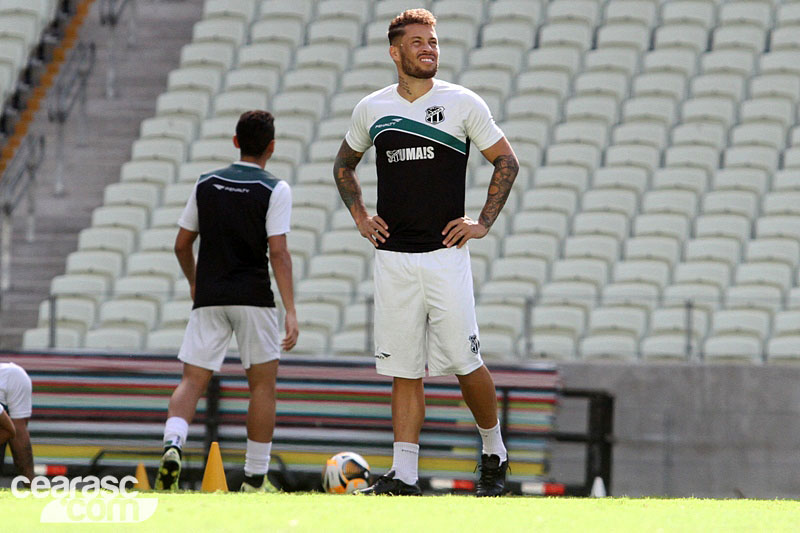 [04-03] Treino tático - Castelão - 1