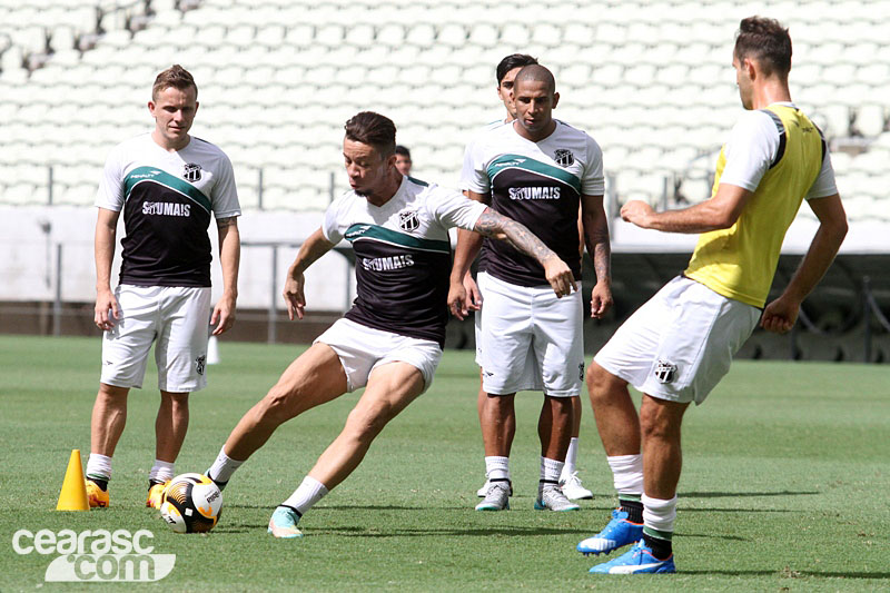 [04-03] Treino tático - Castelão - 9
