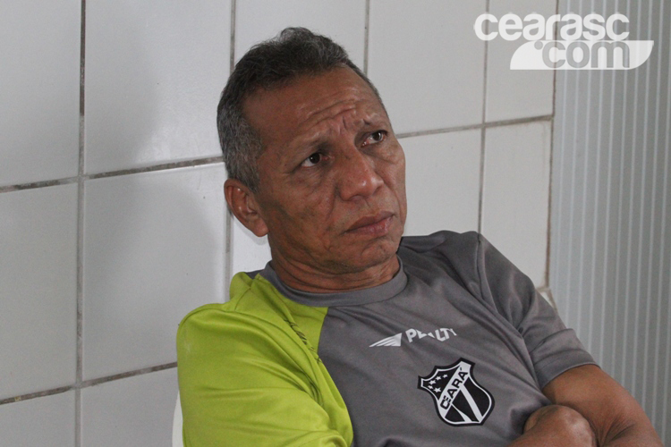Roupeiro Júlio Abreu - 15
