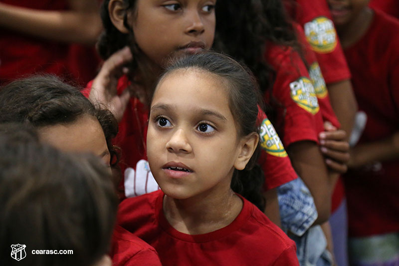 [05-09-2017] Vovo vai a Escola - Logos - 21