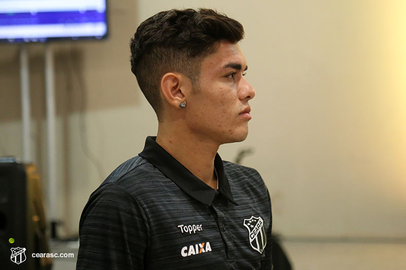 [05-09-2017] Vovo vai a Escola - Logos - 40