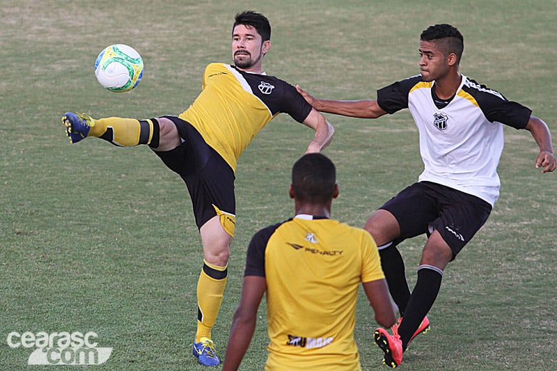[03-11] Reapresentação + treino coletivo - Cidade Vozão - 10