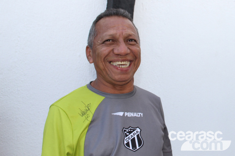 Roupeiro Júlio Abreu - 18