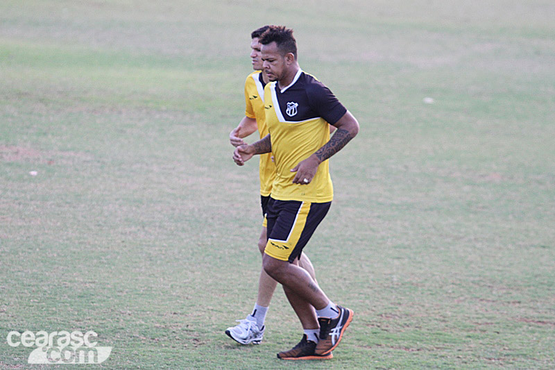 [03-11] Reapresentação + treino coletivo - Cidade Vozão - 16