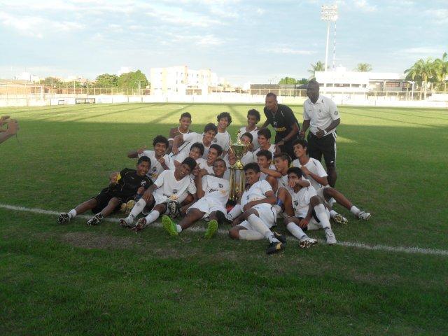 Sub-15 bi-campeão Invicto - 2010 - 5