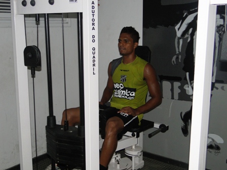 Jogadores treinaram na academia do clube - 4