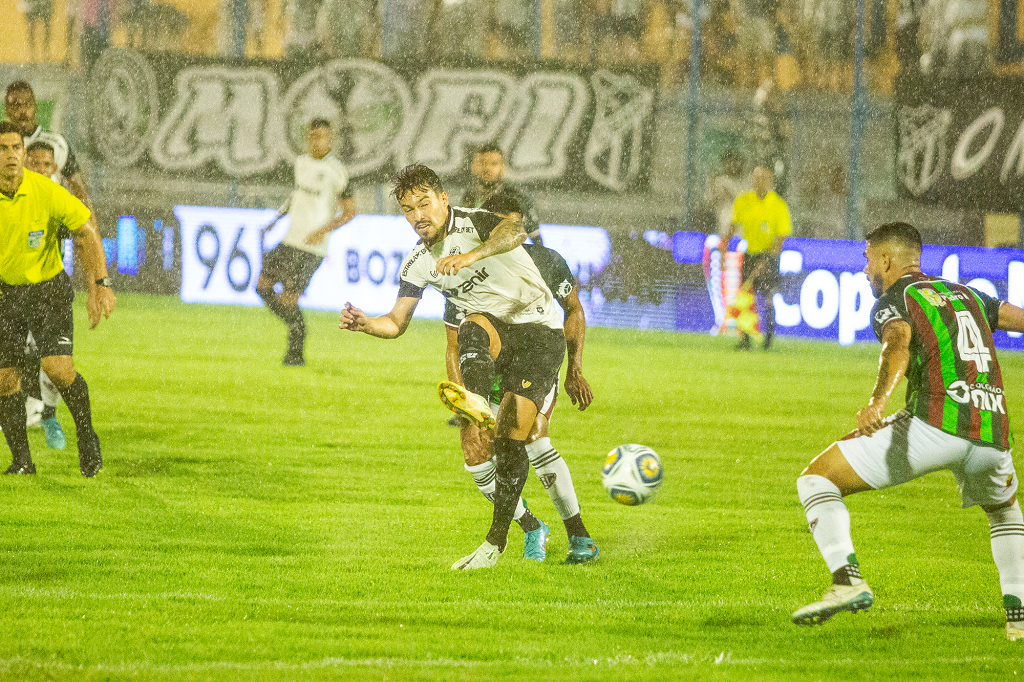 Copa do Nordeste: Em Teresina, Ceará goleia o Fluminense/PI por 5x2