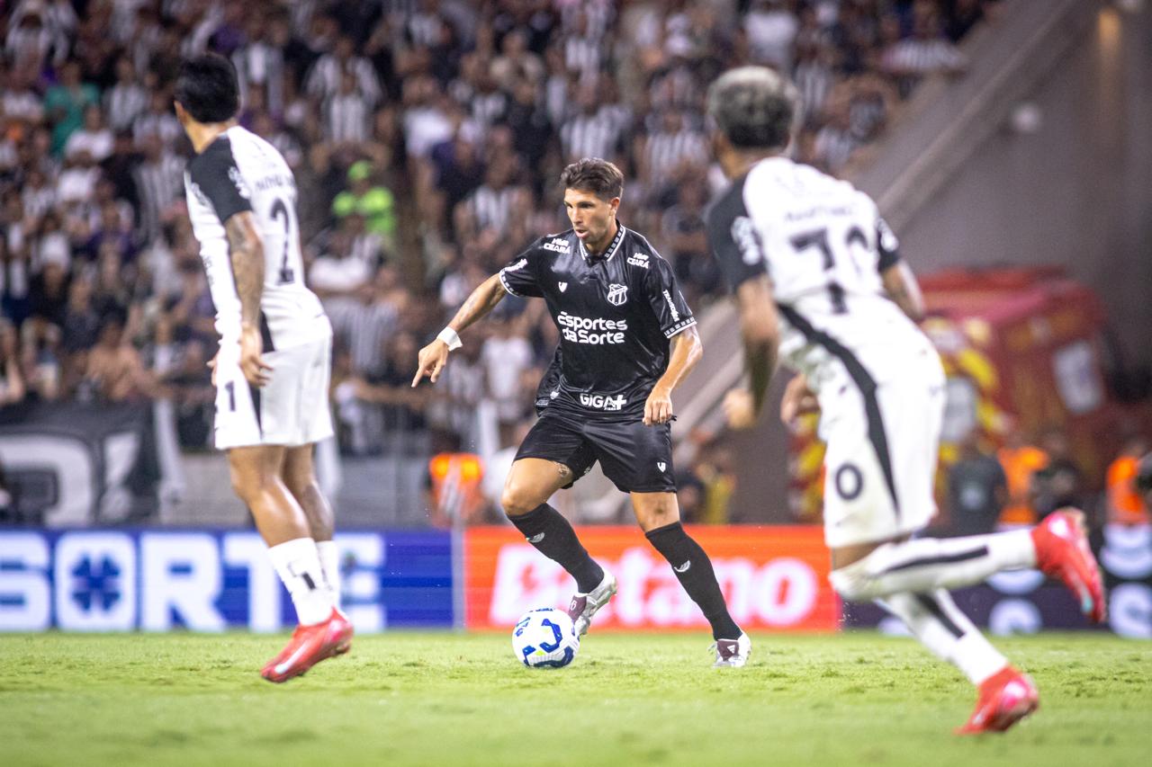 Camp. Brasileiro: Ceará batalha, mas é superado por 1 a 0 pelo Corinthians