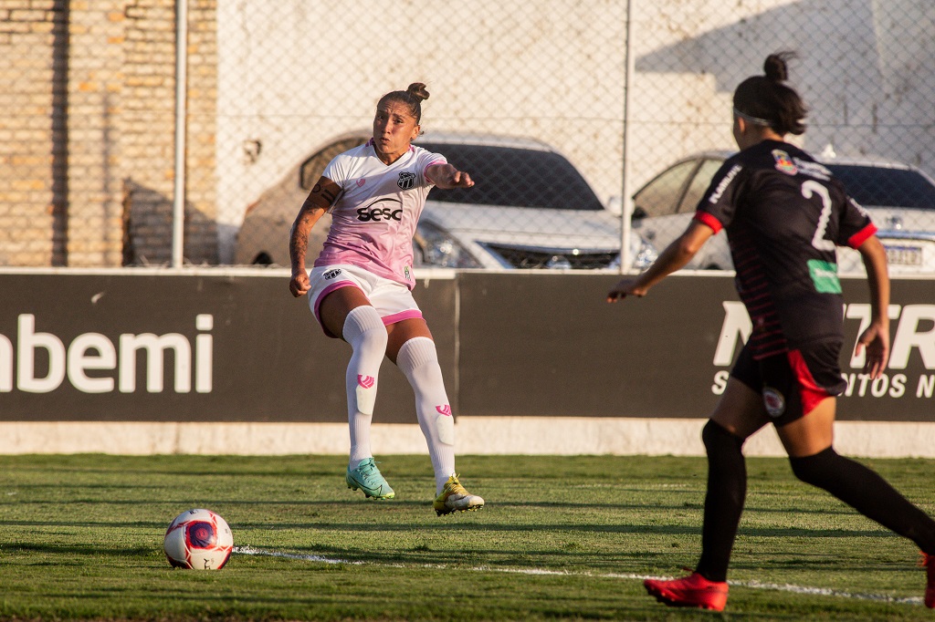 Fut. Feminino: No clube desde 2018, Juh Morais renova com o Mais Querido para a temporada 2022
