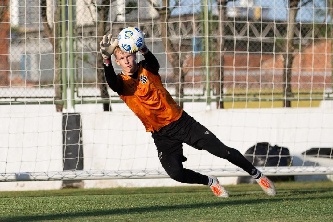Sub-20: Goleiro Davi Schneider comenta semana final de preparação para a Copinha 2022