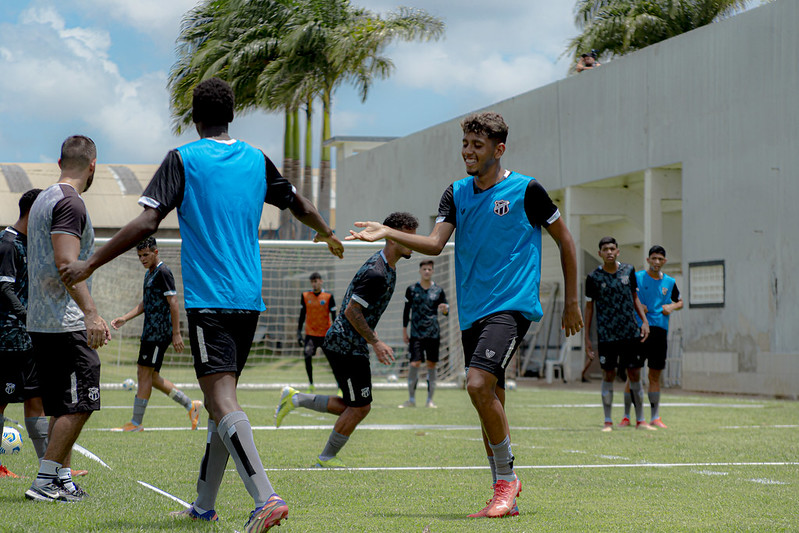 Categorias de base do Ceará iniciam semana de treinos visando amistosos no sábado, 12