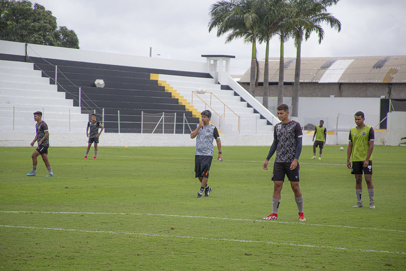 Sub-20: Dois dias antes de enfrentar o Náutico, elenco alvinegro faz último treino para a partida
