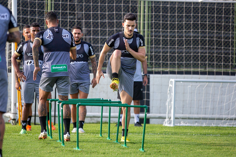 Com pouco mais de duas semanas de pré-temporada, Alvinegro trabalha com grupo completo e não teve baixas por lesão
