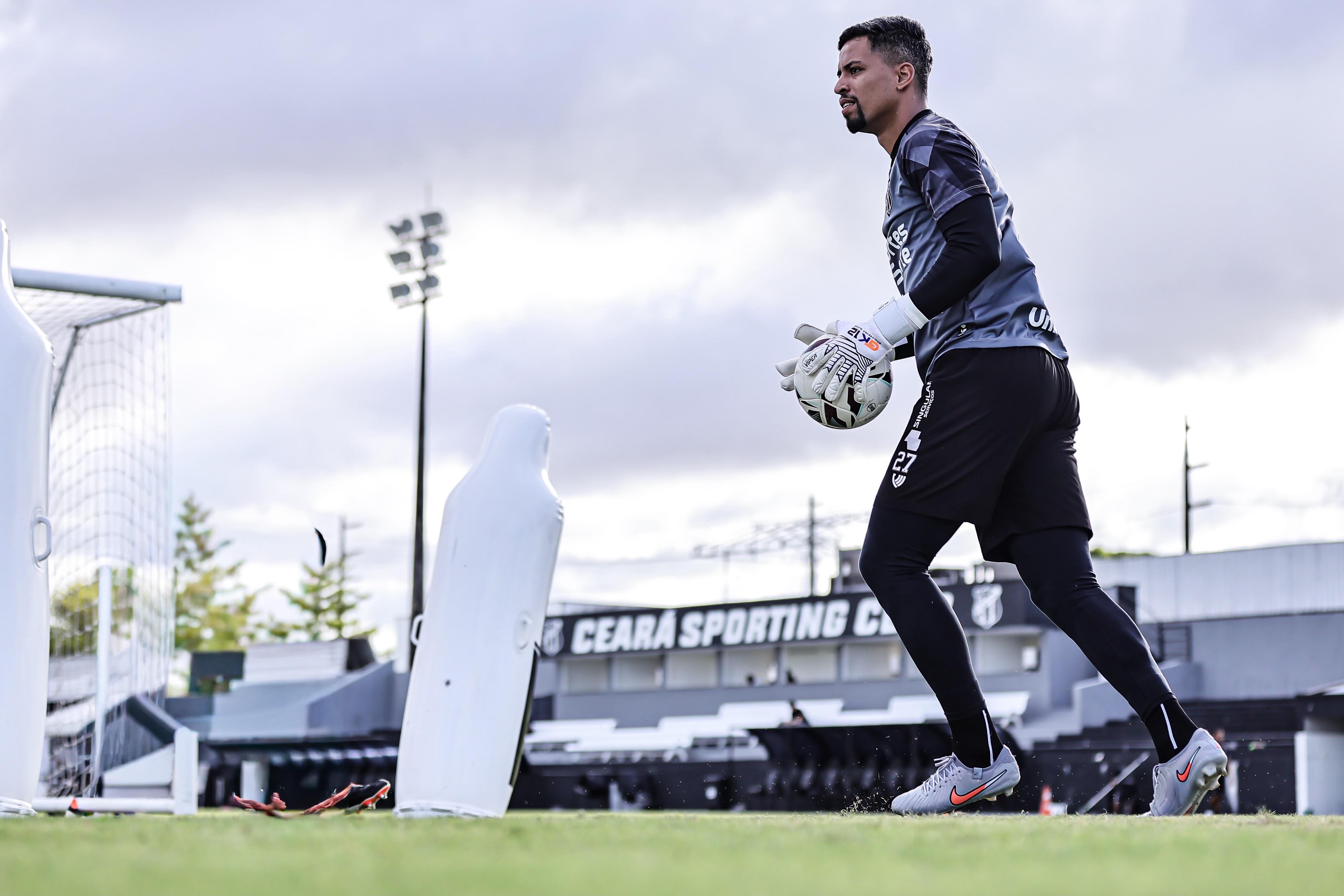 Matheus Nogueira exalta o sentimento ao chegar ao Ceará: “Muito feliz e motivado por defender essa instituição”