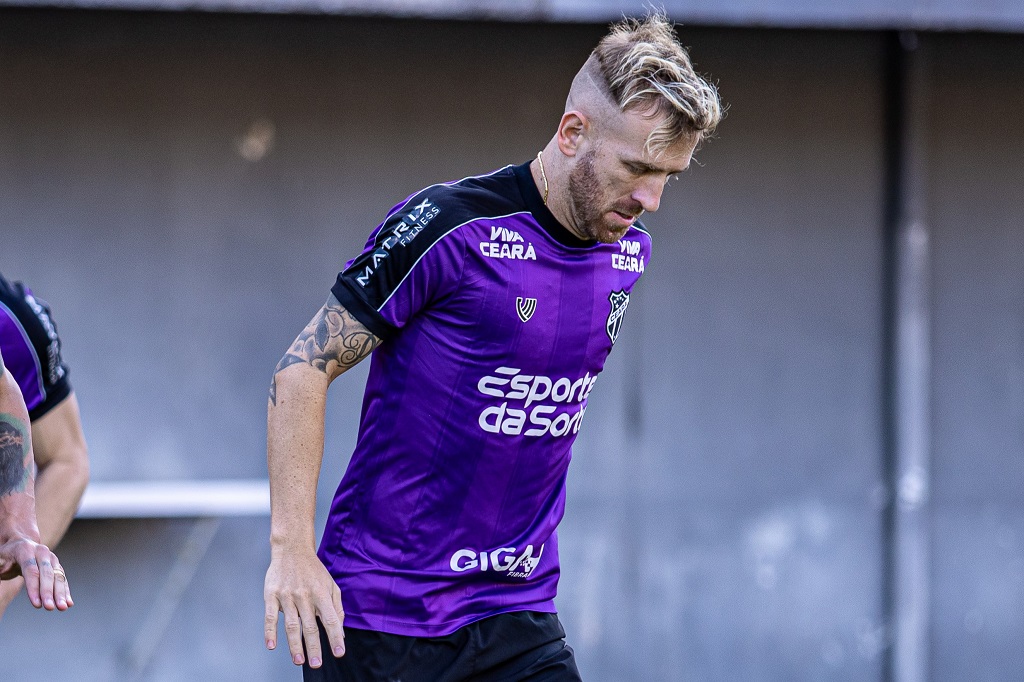 Pedro Henrique destaca concentração máxima para o jogo contra o Vitória: “Teremos que fazer uma partida muito concentrada"