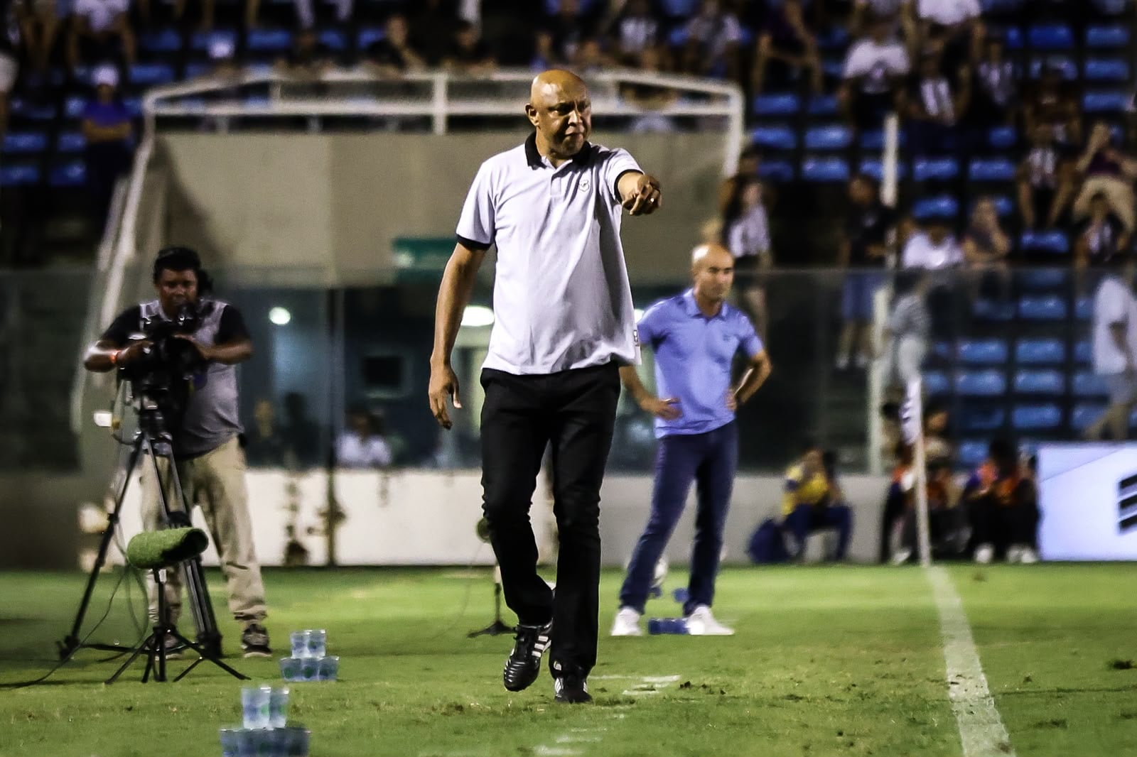 Anderson Batatais valoriza a entrega dos atletas e cita o espírito de luta: “Jogamos com uma equipe do tamanho do Ceará”